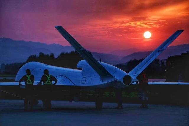 �ҹ�Ψһ�߿ո��ٳ���ʱ���һ�����˻��׷ɳɹ�